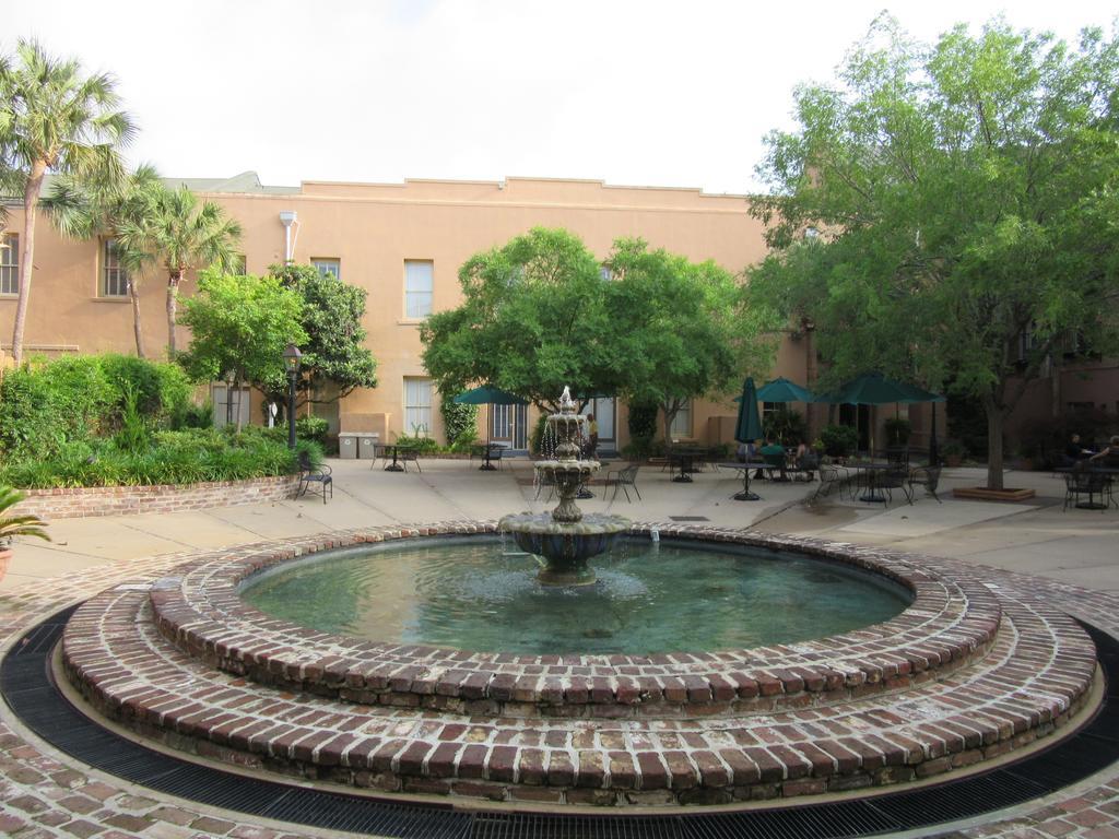 The Lodge Alley Inn ชาร์ลสตัน ภายนอก รูปภาพ